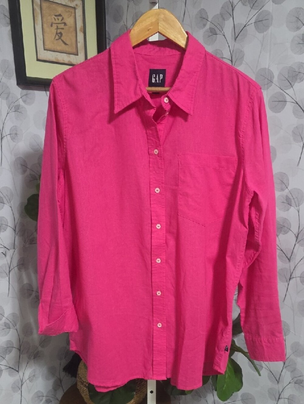 GAP Hot Pink Linen-Blend Button-Down Shirt - Picture 3 of 7